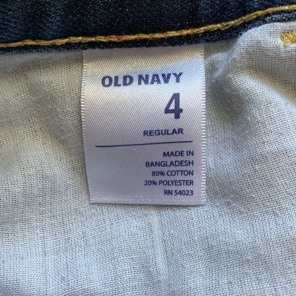 Old Navy Flirt Cut Off Shorts in Excellent Condition in a size Womens 4 - Picture 5 of 6